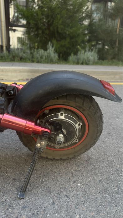 Срочно продам б/у самокат kugoo m4 Pro.