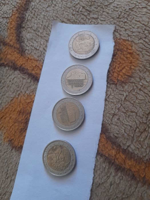 De vanzare monede vechi astept oferte .