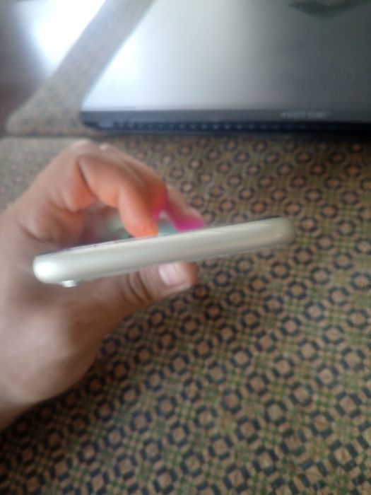 IPhone 11 белый разбит экран
