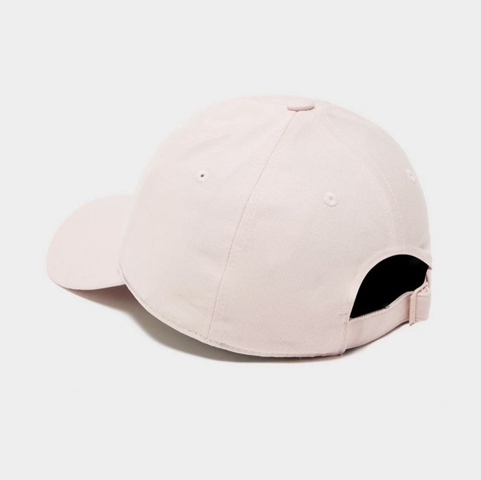 Дамска шапка "Adidas "