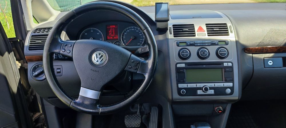 VOLKSWAGEN Touran 2008 — imagine 3