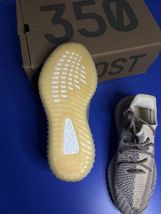 Yeezy 350 v2 Ash Pearl
