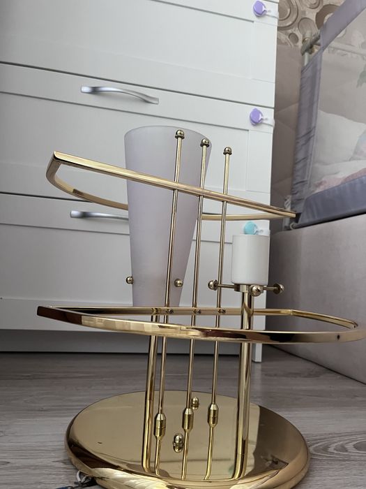 Продам люстру б/у