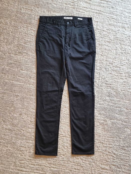 Pantaloni lungi Zara barbati, marimea 40, noi