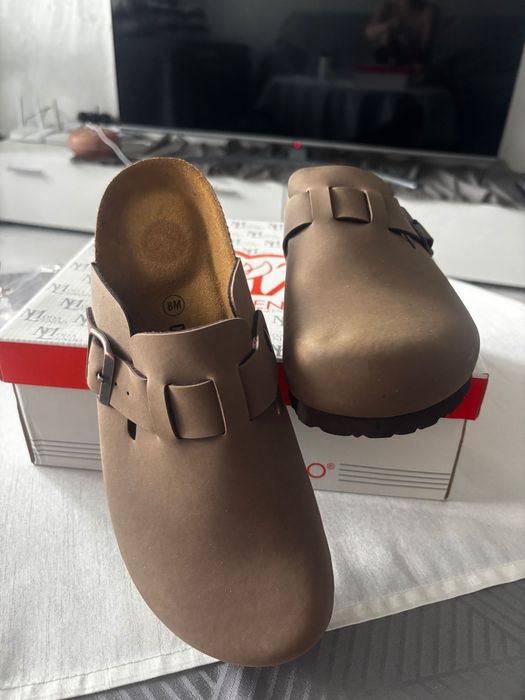 Дамски затворени чехли