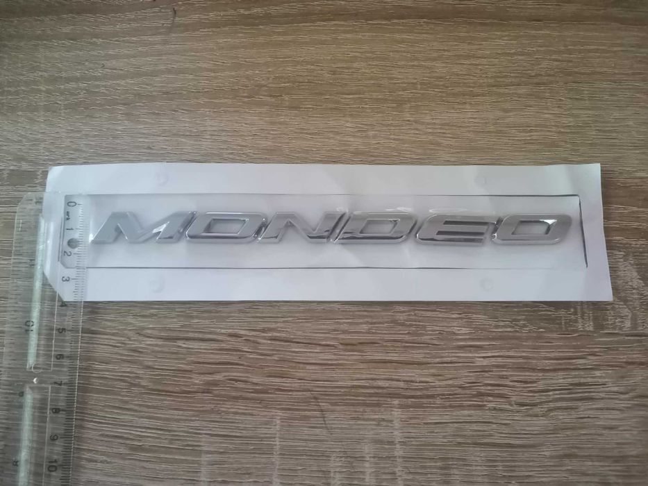 сребрист надпис Ford Mondeo нов стил (MK V)