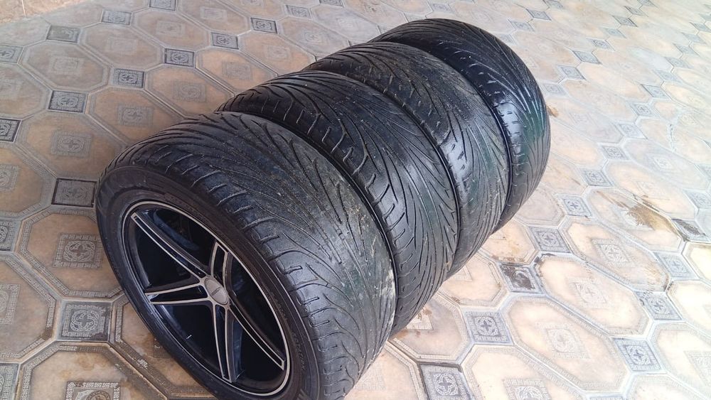 Диски Шины в отличном состоянии