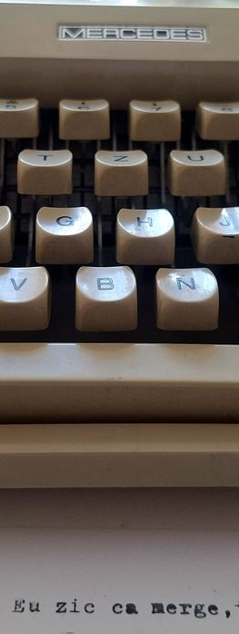 Mașină de scris Mercedes
