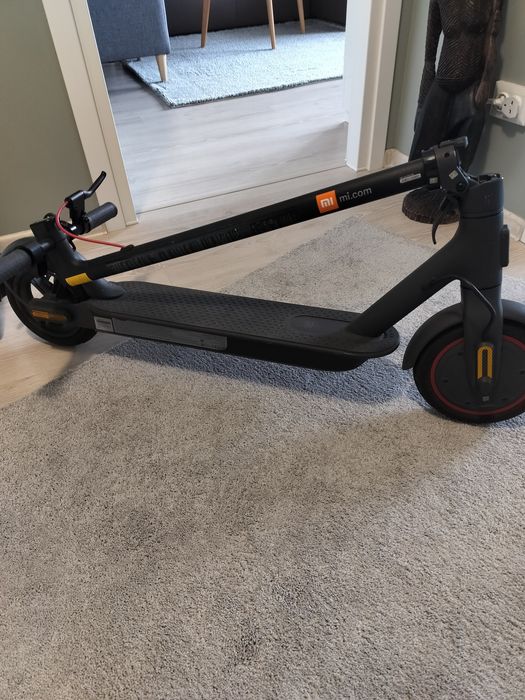 Trotinetă XAOMI cu garanție autonomie  45 km