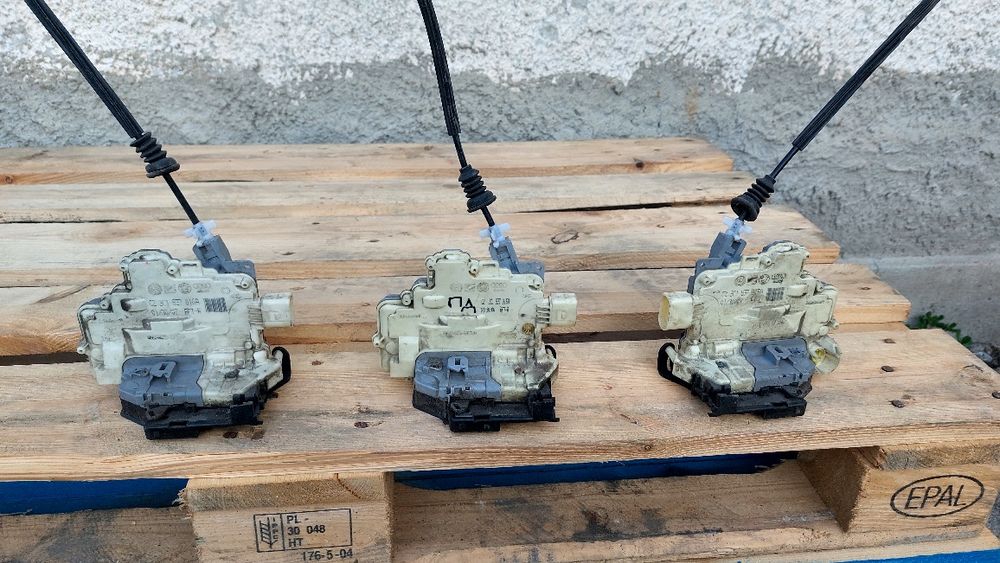 Брави свалени от пасат б6