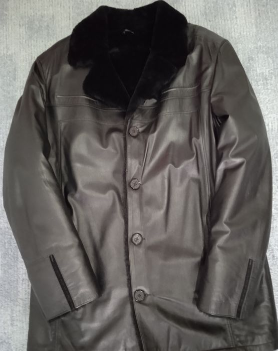 Продам мужскую дублёнку.