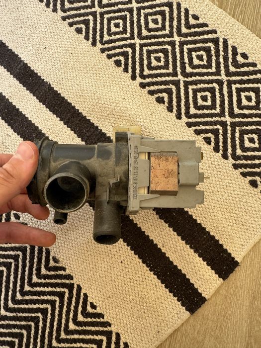 Водна помпа за пералня в отлично състояние