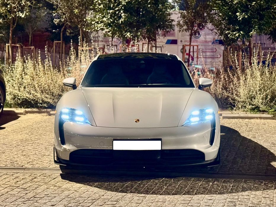 Porsche Taycan Performance Plus