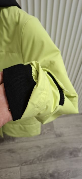 Куртка демисезонная на девочку