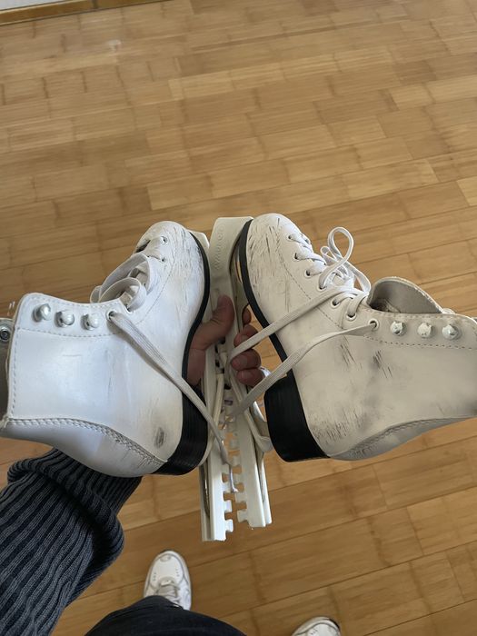 Продаю коньки 34 размер