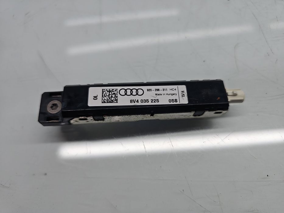 Amplificator antena AUDI A3 (8V1) [Fabr 2012-prezent] 8V4035225