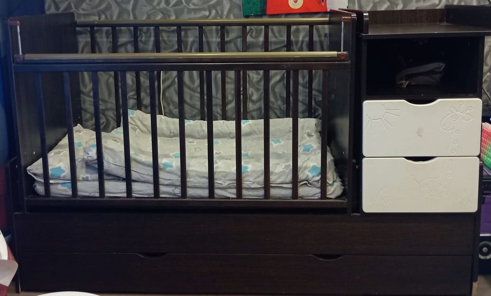 Детская кроватка