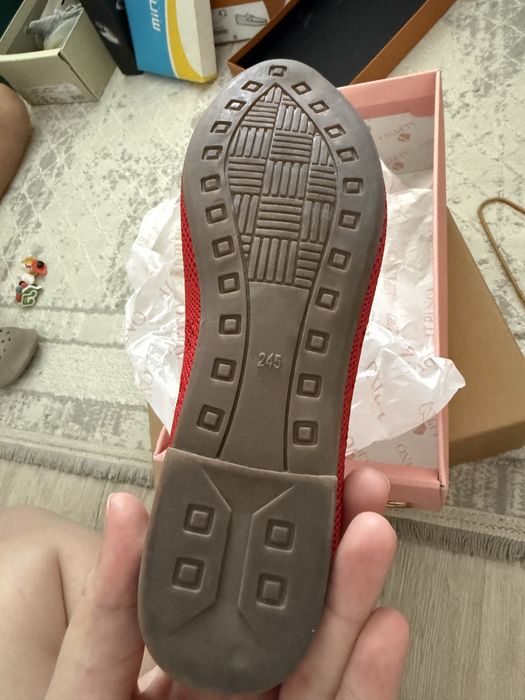 Продам балетки новые
