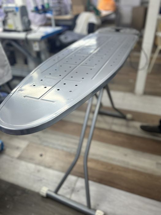 Гладильные стол  отдам недорого дора