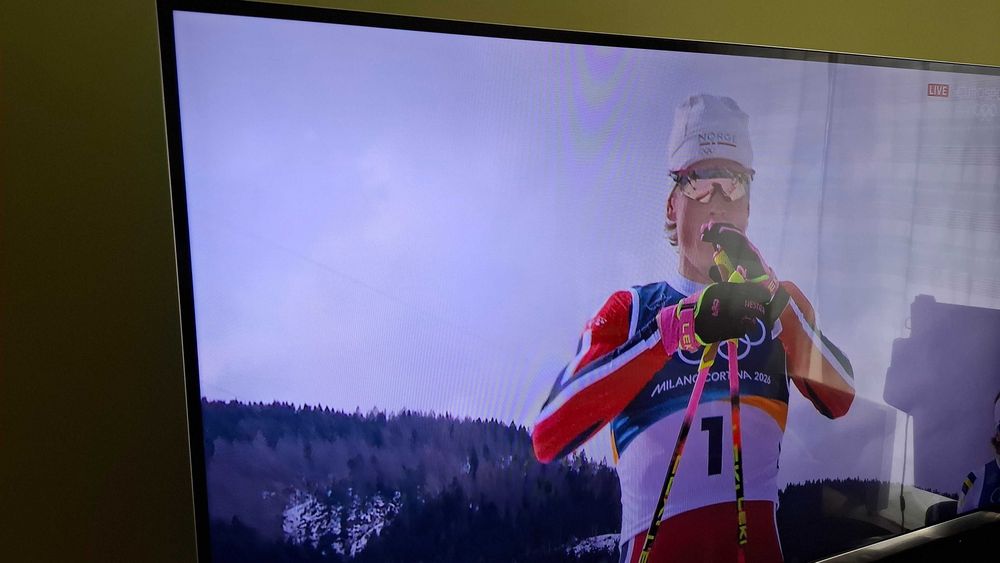 Televizor LG 40UB800V 101.6 cm (40") 4K Ultra HD Smart TV Wi-Fi