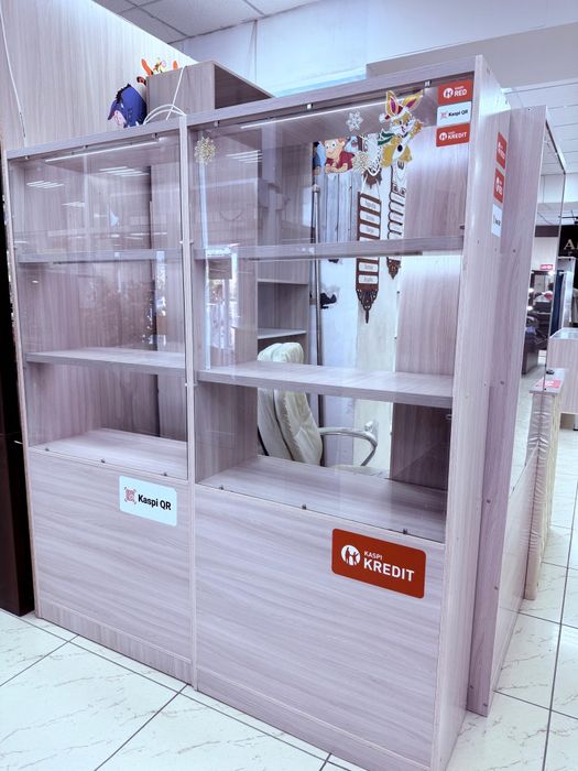 Продам витрины для одежды