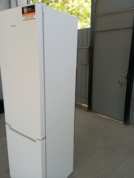 Холодильник Индезит б/у