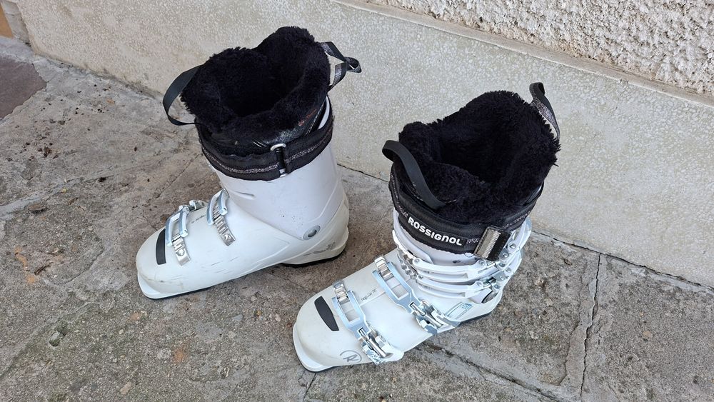 Запазени, дамски ски обувки Rossignol Pure Pro 80. Номер 24,5 / 38.