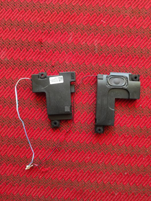 Mini boxe pentru laptopuri