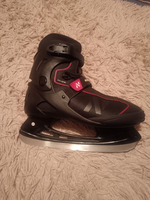 Коньки новые, 43 размер