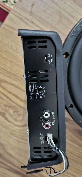 Усилитель и саббуфер калонка