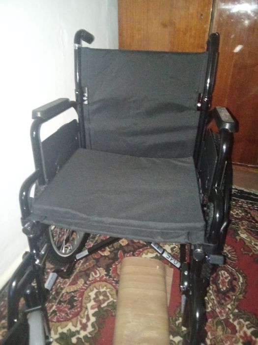 Продам инвалидные коляски