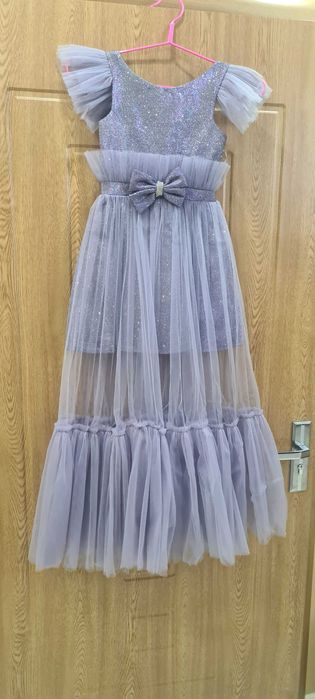 Рокля в лилаво за 8 год.