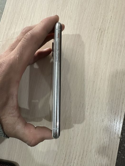 продается айфон Xs