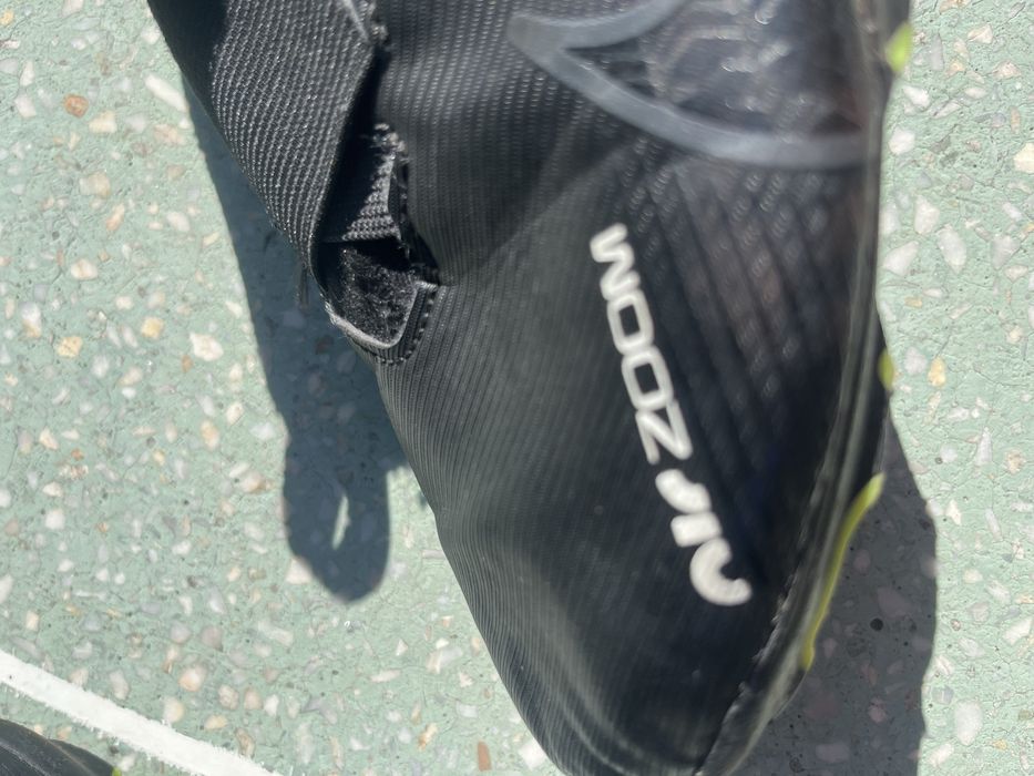 Nike mercurial air zoom черни бутонки с зелени бутони