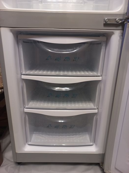 Продам холодильник SAMSUNG б/у