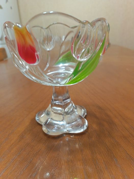 Продам конфетницу