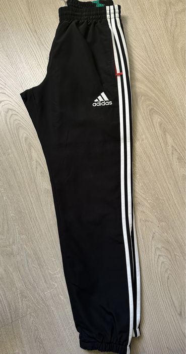 Adidas спортивный костюм