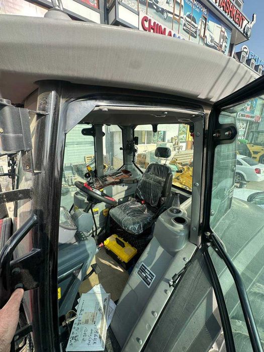 Трактор SINOMACH  Модель: LF1604V