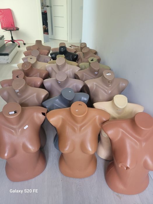 Vand 1bust dama la 30lei