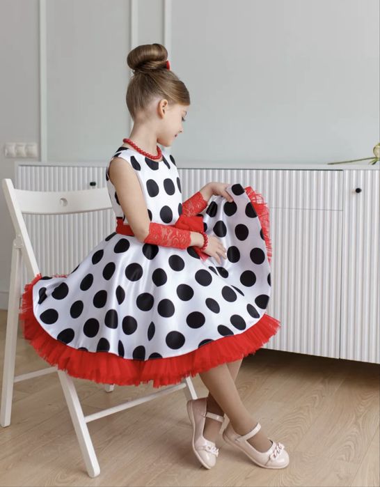 Платье нарядное