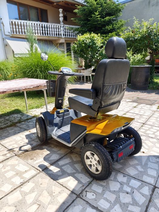 Scuter electric persoane handicap dizabilitati batrani moped Pride