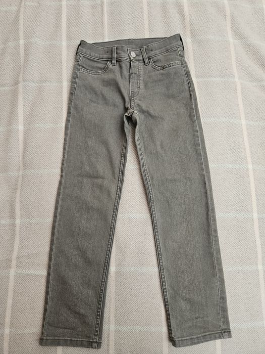 Нови детски дънки размер 128