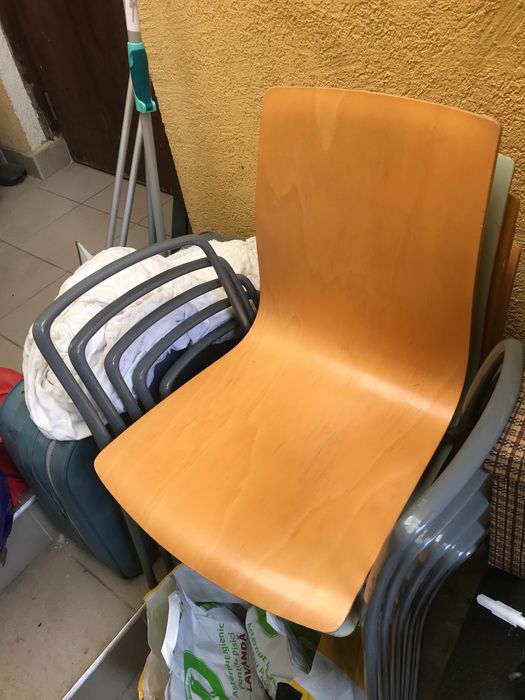 Scaun Gorka de Jorge Pensi pentru Akaba ,lemn de fag/aluminiu turnat