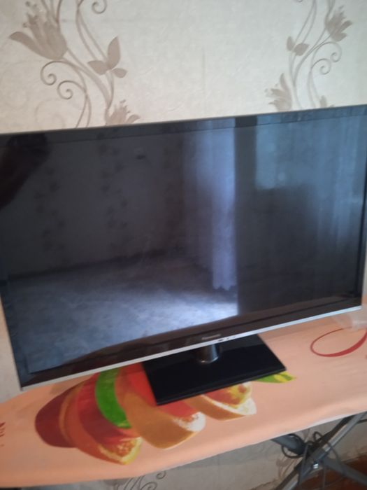 ЖК телевизор Панасоник модель,TX -32AR300,