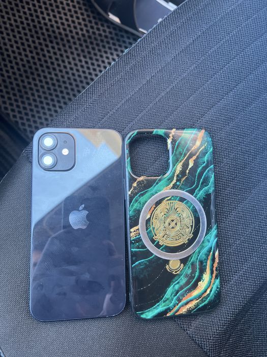 iPhone 12 с горянтие