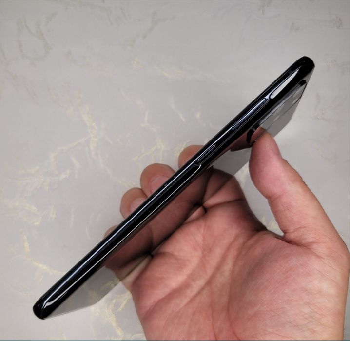 Samsung s20 plus srochna sotiladi