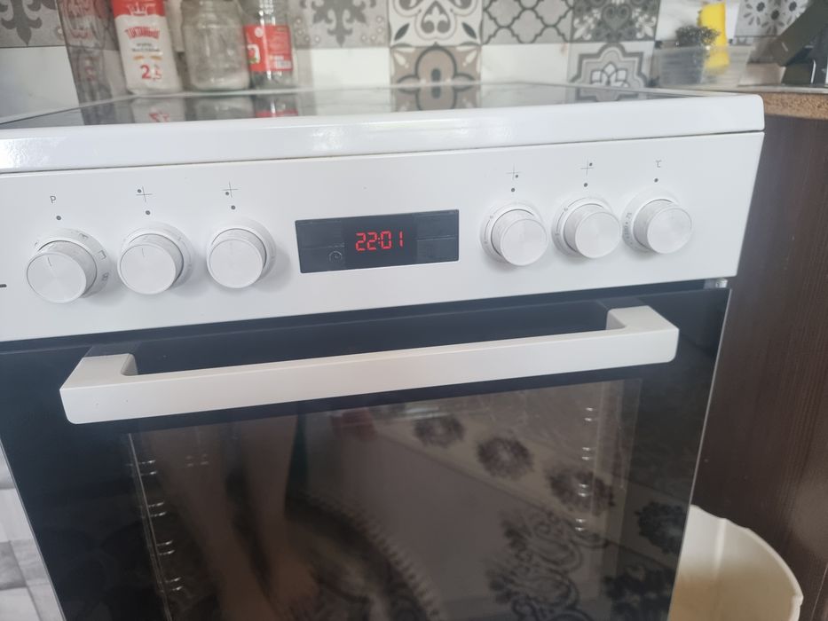 Продам электроплиту