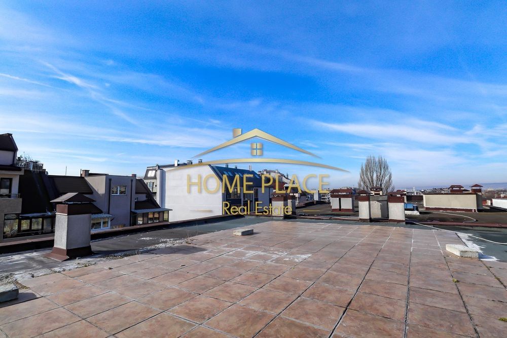 Четиристаен апартамент в района на Колхозен пазар