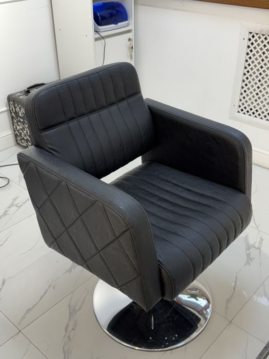 Парихмахерское кресло