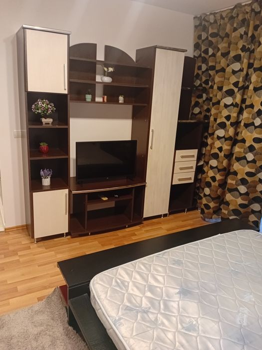 Închiriez garsoniera Confort City